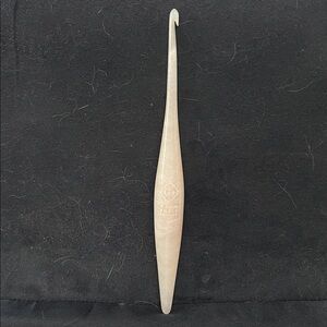 Beige Crochet Hook from Furls